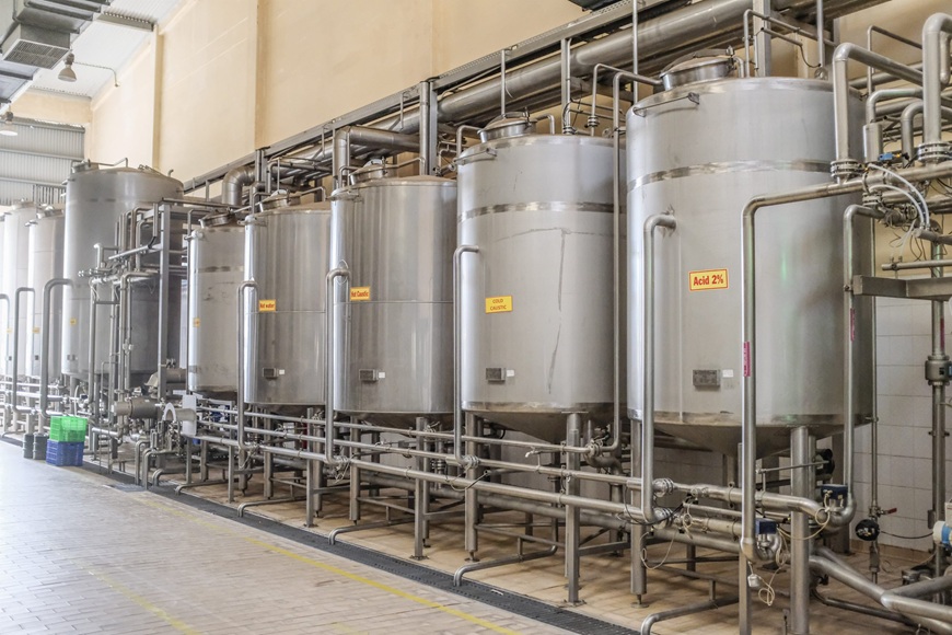 Ứng dụng ống thép mạ kẽm làm hệ thống ống dẫn trong ngành hóa chất