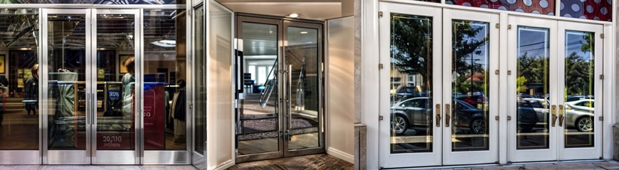 Hệ thống khung cửa của cửa hàng, nhà hàng, trung tâm thương mại làm bằng thép hộp mạ kẽm 60x120