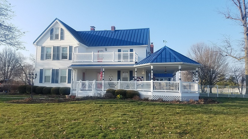 Sử dụng tôn xốp cách nhiệt để lợp mái nhà ở dân dụng với thiết kế 2 tầng 1 gác lửng