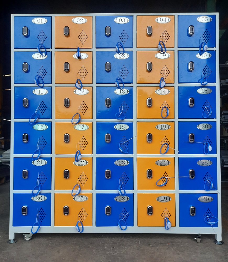 Sử dụng tôn mạ màu Vitek làm tủ locker siêu bền