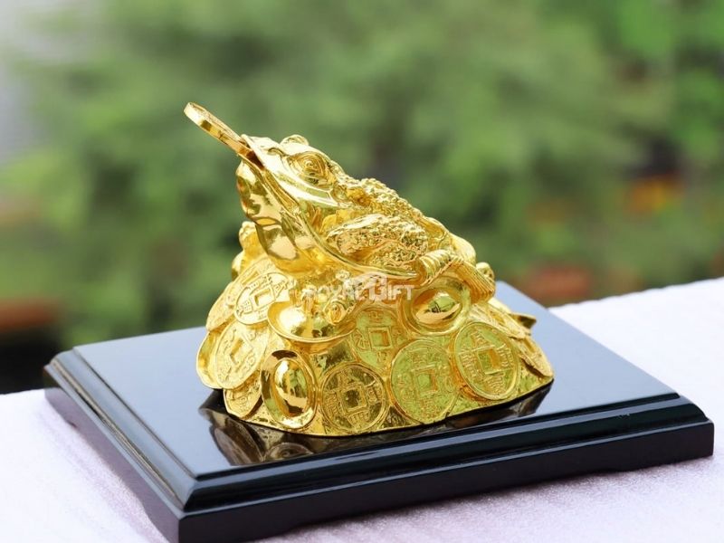 linh vat phong thuy ech