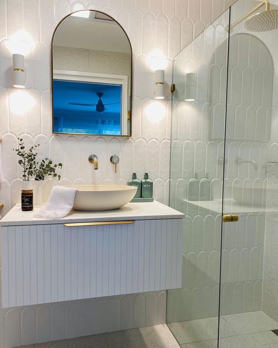 hình ảnh thực tế Gạch mosaic lông vũ M9300 (màu trắng)