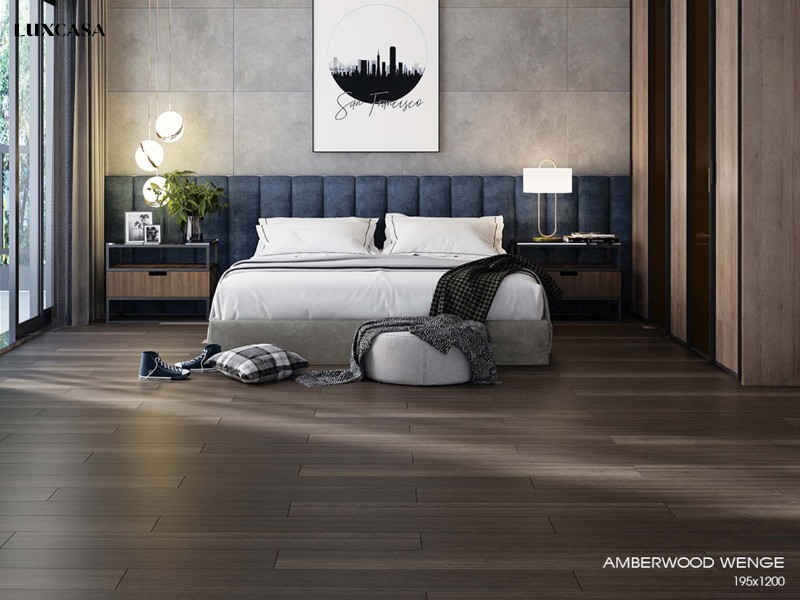 Sử dụng gạch ốp tường phòng ngủ 60x120 kiểu xi măng xám nhạt, bề mặt mờ hiện đại phù hợp nhiều kiểu thiết kế nhà hiện nay