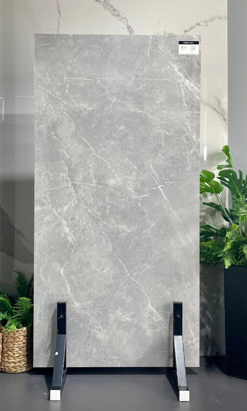 Gạch khổ lớn ốp tường mã LUDFG157133 với màu xám đa sắc