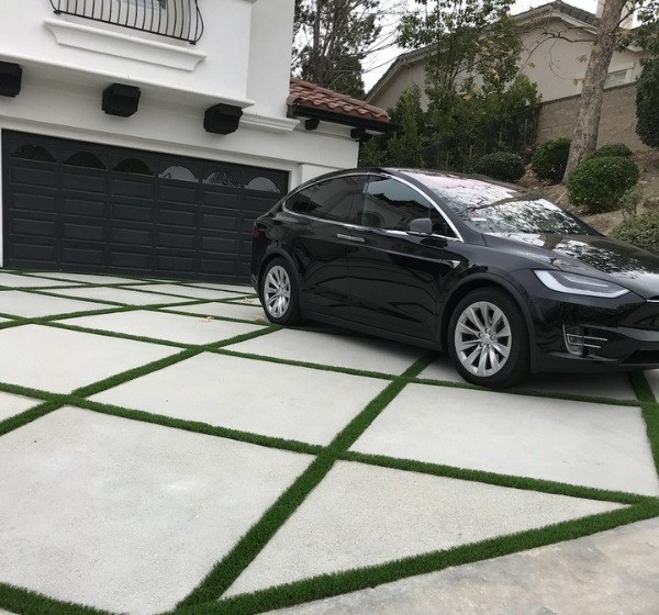 Ưu tiên gạch xương đá chịu lực lớn để kiến tạo những không gian ngoại thất bền bỉ và đẳng cấp.