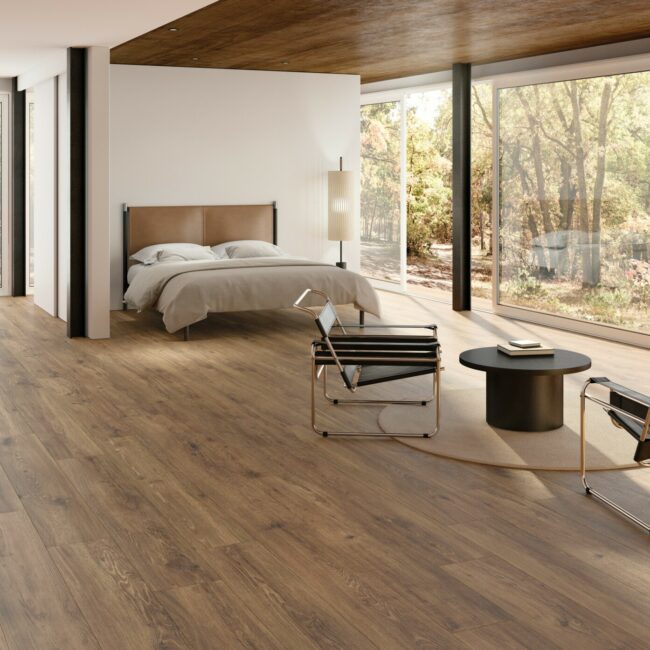 Sử dụng gạch giả vân gỗ lát trong nhà