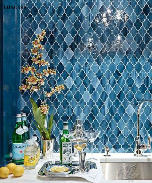 Mẫu gạch hình lồng đèn ốp bếp