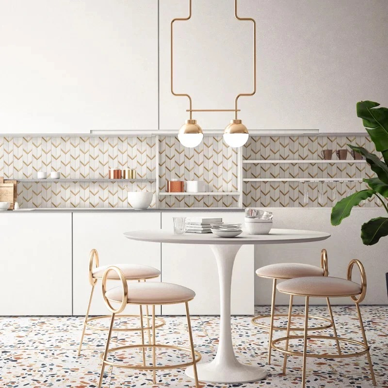 Dòng gạch ốp bếp mosaic mang tông màu trắng và điểm thêm màu vàng kim loại, đây thuộc dòng gạch cao cấp nên giá thành tương đối cao. Mã gạch là LUMS12MT - Order