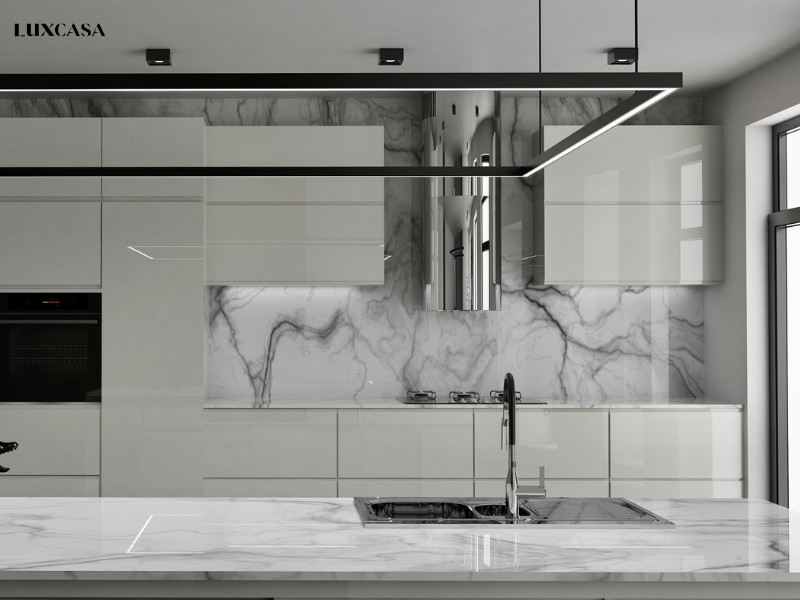 Gần đây các căn nhà lớn đang có chiều hướng ốp gạch giả đá khổ lớn cho nhà bếp, gạch khổ lớn đem lại một nét đẹp liền mạch rất sang trọng