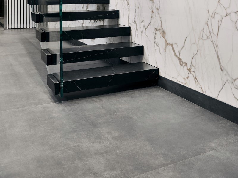 Ngày nay, những gam màu đơn sắc là xu hướng ốp chân tường từ nhà hiện đại đến cổ điển