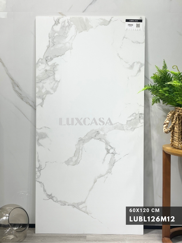 Mẫu gạch ốp phòng khách trắng vân mây LUBL126M12