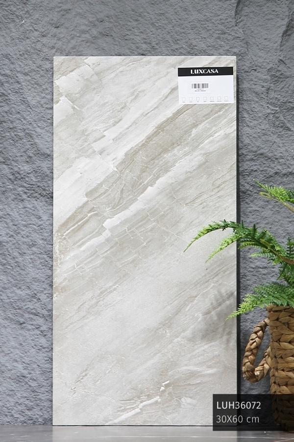 Gạch xám 30x60 LUH36072 mang vân đá tự nhiên, tạo nên không gian sang trọng, hiện đại cho không gian sử dụng