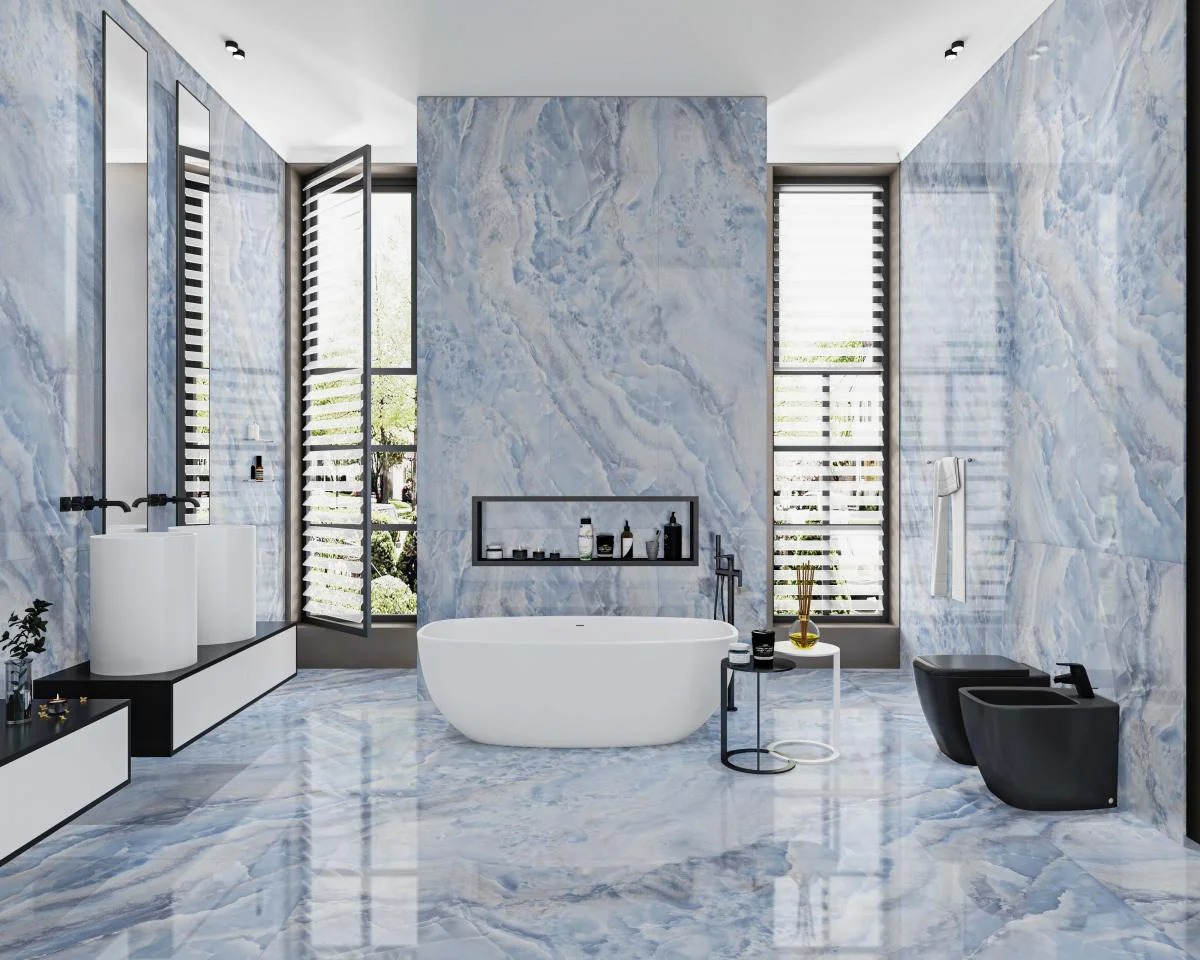 Gạch màu xanh dương kích thước 80x260cm được ốp lát trong phòng tắm master tạo nên không gian hiện đại và sang trọng