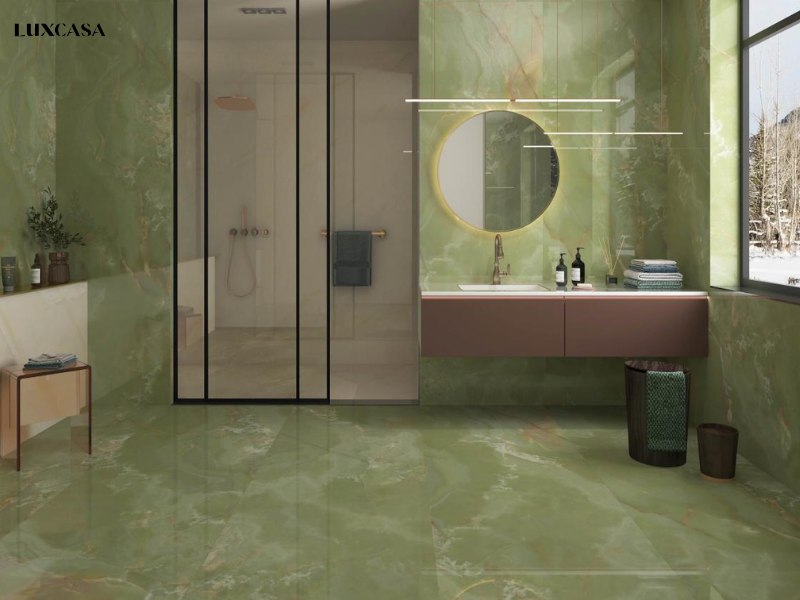 Mẫu gạch giả đá marble với các đường vân tinh tế có thể sử dụng ốp tường và lát nền để cho ra không gian sử dụng cao cấp, mẫu gạch này kích thước 80x260cm và có mã LUXT268918