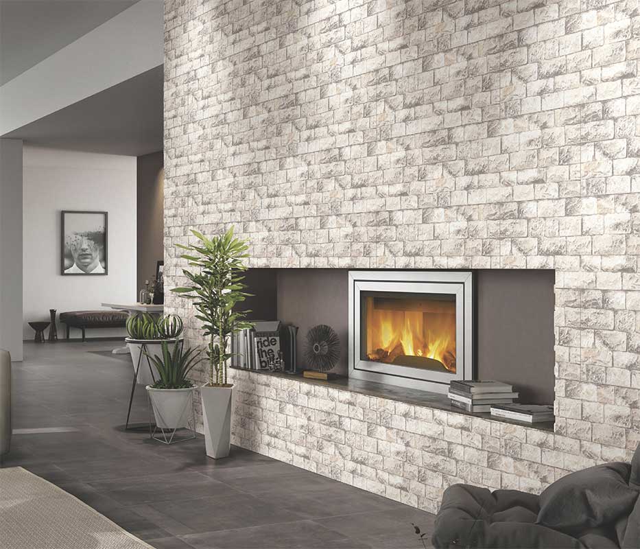 Sử dụng gạch thẻ giả đá 30x60 để ốp tường phòng khách là cách hoàn hảo để tạo nên phong cách châu Âu sang trọng và đẳng cấp cho không gian sống của bạn