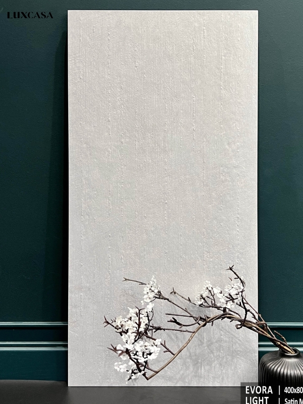 Mẫu gạch nhập khẩu ốp phòng khách 40x80 làm tăng tính thẩm mỹ cho căn phòng