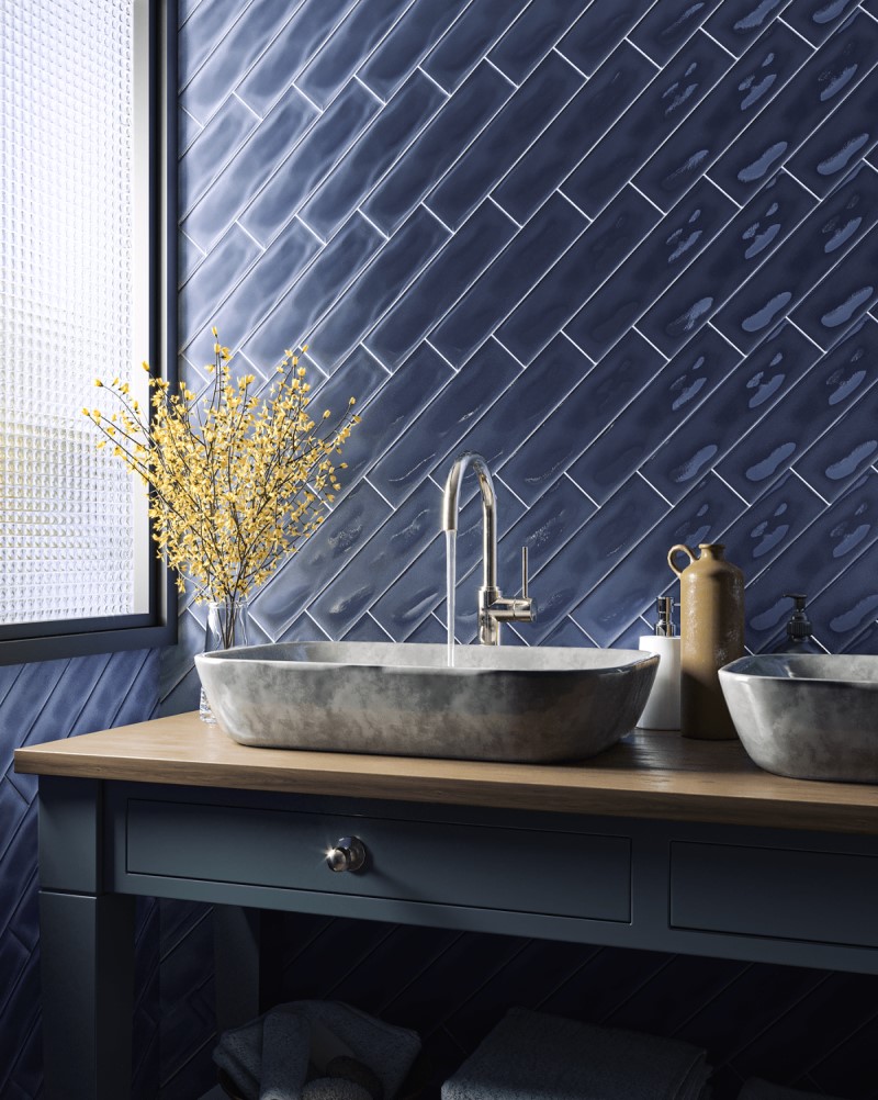 Với kích thước hình chữ nhật và màu xanh dương độc đáo, gạch thẻ là lựa chọn tuyệt vời cho việc ốp lát nhà tắm