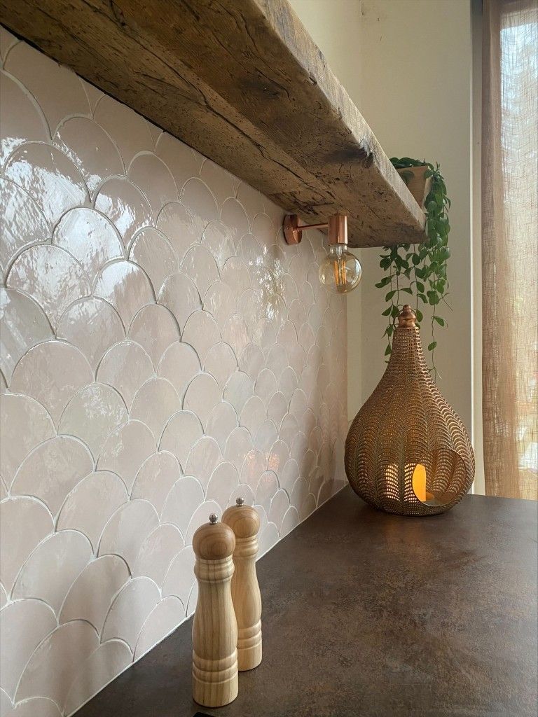 Gạch mosaic ốp tường bếp