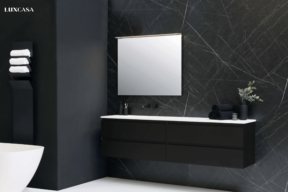 Thiết kế tường nhà tắm bằng gạch marble bề mặt đen