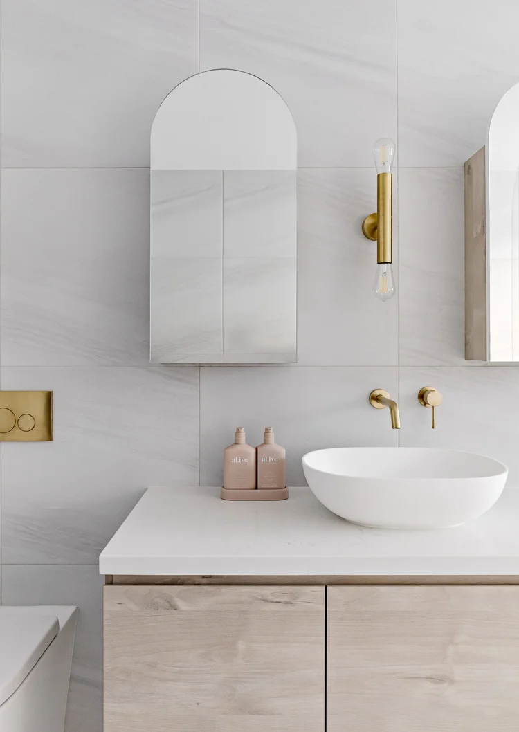 Phòng tắm tuyệt đẹp khi ốp gạch lớn