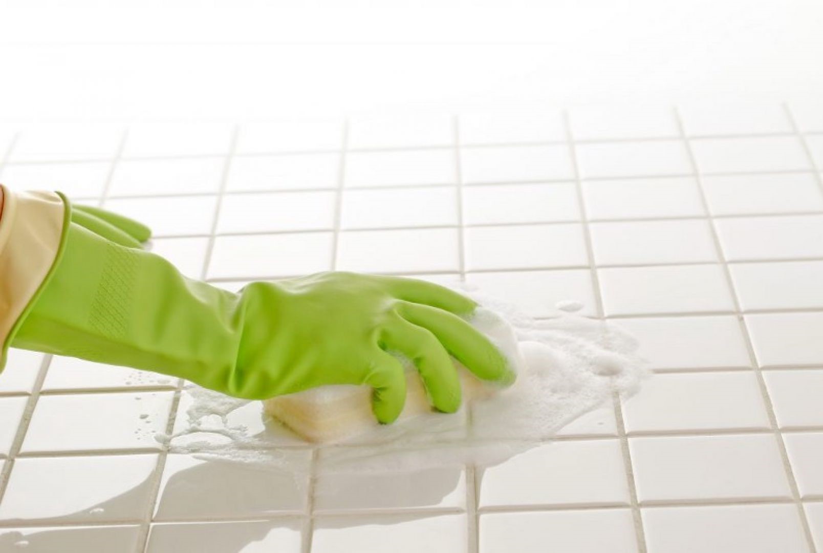 Vệ sinh bề gạch nền gạch