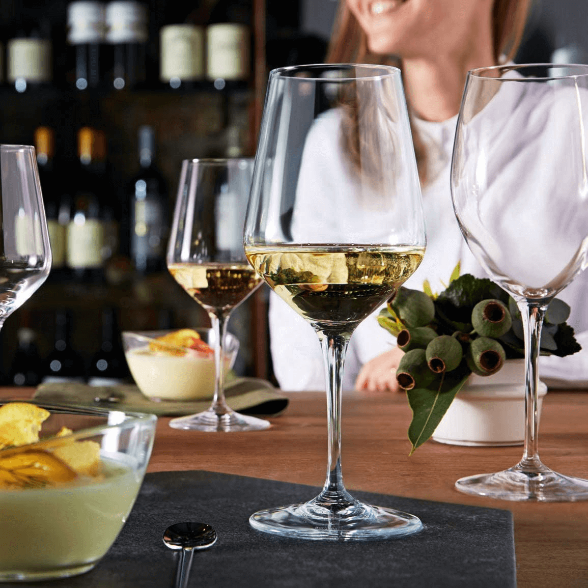 Trang Trí Bàn Ăn Chung Cư Đẳng Cấp Với Ly Thủy Tinh Bormioli Rocco - 4