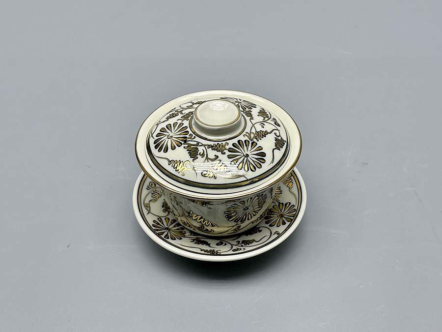 bat-sam-gom-chu-dau-ve-vang-kim-2