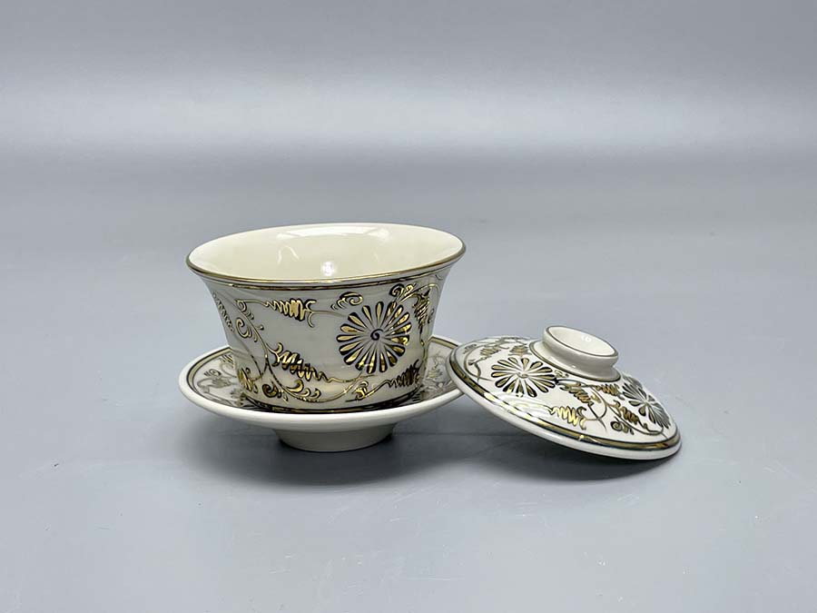 bat-sam-gom-chu-dau-ve-vang-kim-3