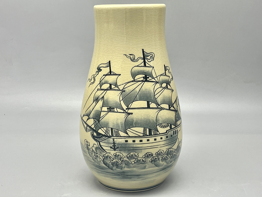 binh-hoa-tuylup-hoa-tiet-thuan-buom-h28-gom-chu-dau-truyen-thong-1