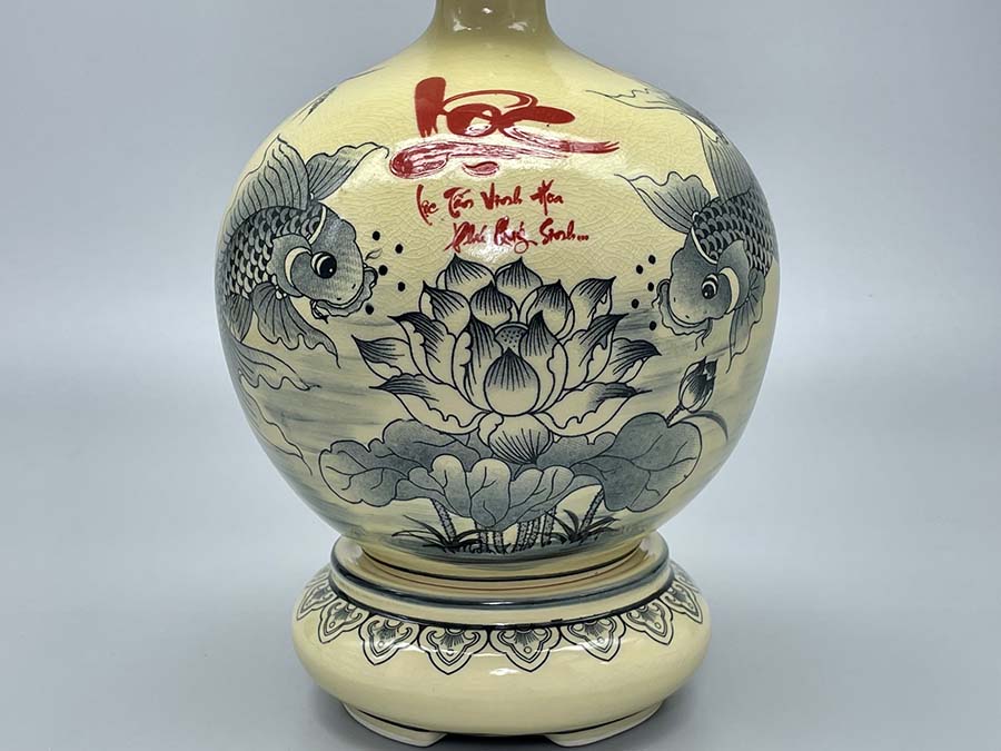 binh-hut-loc-ca-chep-hoa-sen-chu-loc-h25-gom-chu-dau-truyen-thong-2