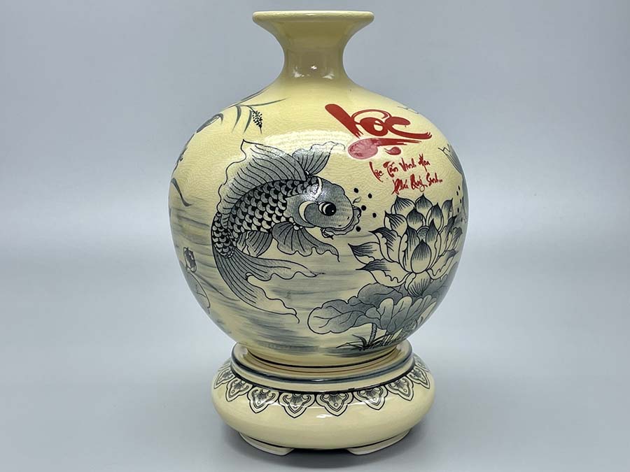 binh-hut-loc-ca-chep-hoa-sen-chu-loc-h25-gom-chu-dau-truyen-thong-3