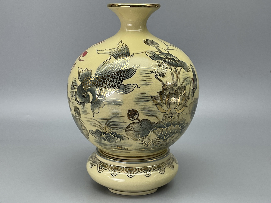 binh-hut-loc-ca-chep-hoa-sen-chu-phuc-cao-25cm-gom-chu-dau-ve-vang-kim-6