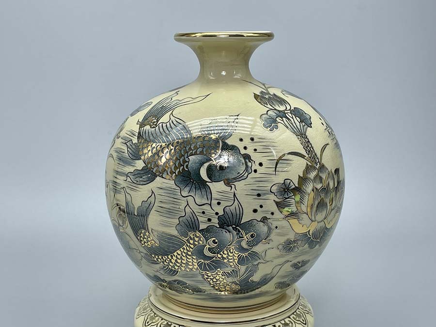 binh-hut-loc-ca-chep-hoa-sen-h30-ve-vang-kim-gom-chu-dau-5