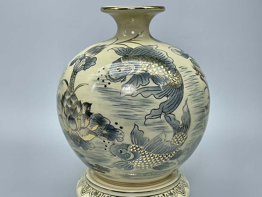 binh-hut-loc-ca-chep-hoa-sen-h30-ve-vang-kim-gom-chu-dau-7