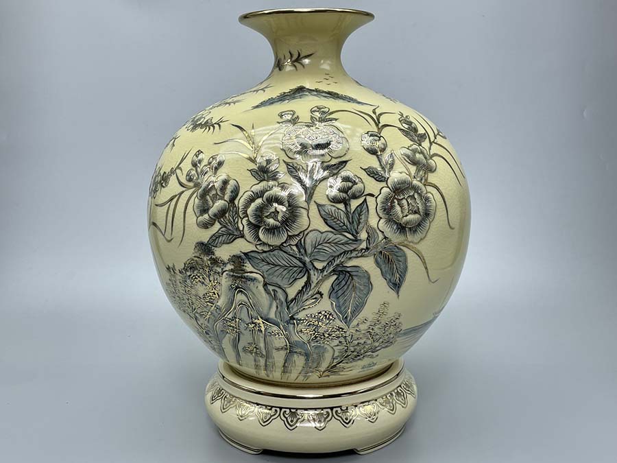 binh-hut-loc-cong-dao-dap-noi-h40-ve-vang-kim-gom-chu-dau-4