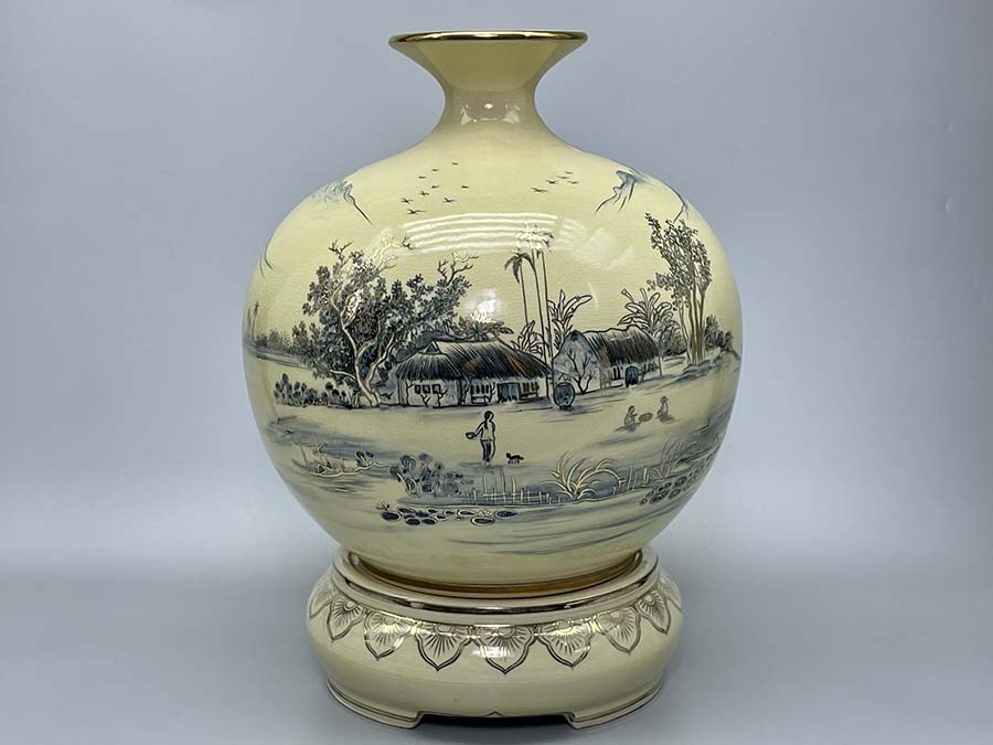 binh-hut-loc-dong-que-gom-chu-dau-ve-vang-kim-2