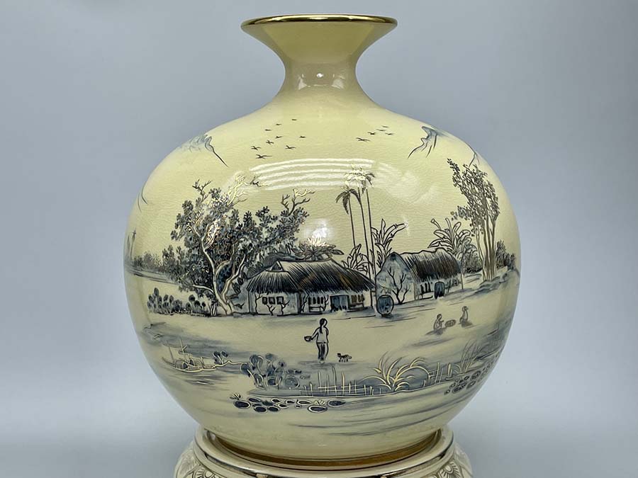 binh-hut-loc-dong-que-gom-chu-dau-ve-vang-kim-3