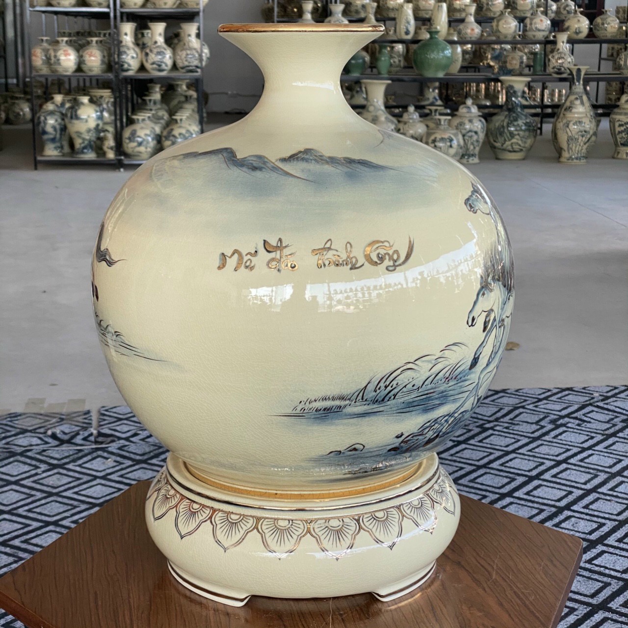 binh-hut-loc-ma-dao-thanh-cong-h40-vang-kim-4