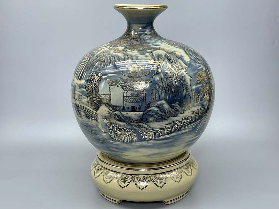 binh-hut-loc-son-thuy-huu-tinh-gom-chu-dau-ve-vang-kim-2