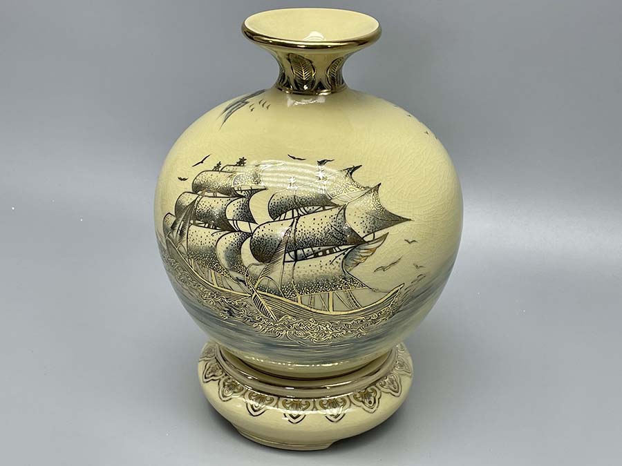 binh-hut-loc-thuan-buom-xuoi-gio-h22-gom-chu-dau-ve-vang-kim-3