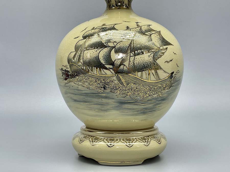 binh-hut-loc-thuan-buom-xuoi-gio-h22-gom-chu-dau-ve-vang-kim-4