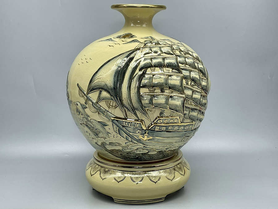 binh-hut-loc-thuan-buom-xuoi-gio-son-thuy-huu-tinh-dap-noi-h45-gom-chu-dau-ve-vang-kim-4