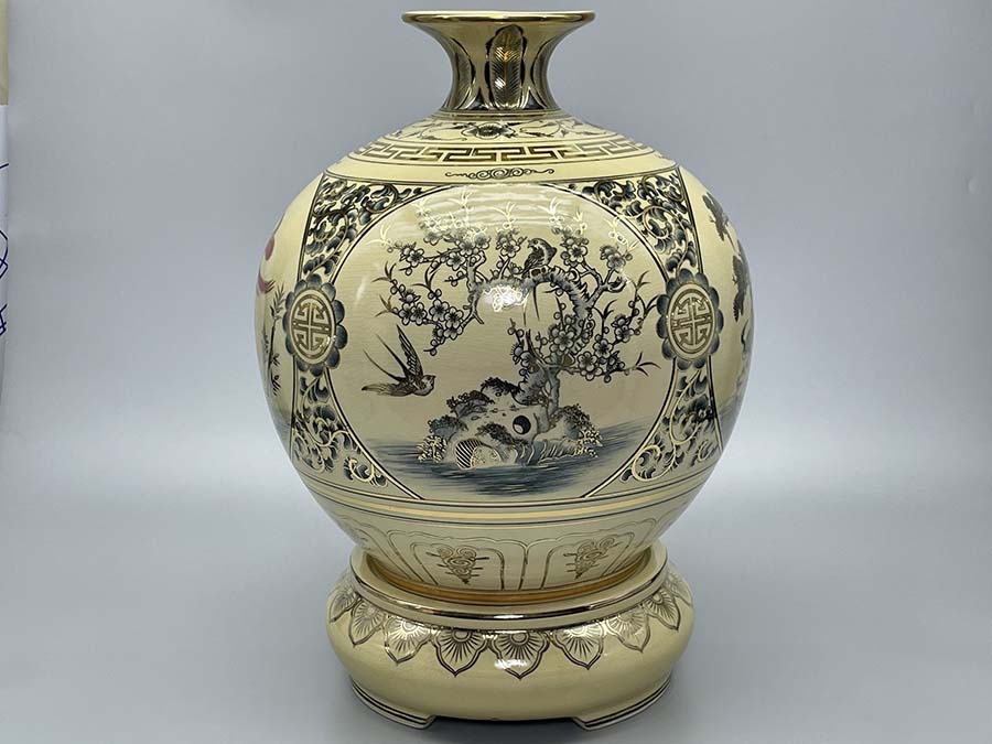 binh-hut-loc-tu-canh-chu-loc-h45-ve-vang-kim-2