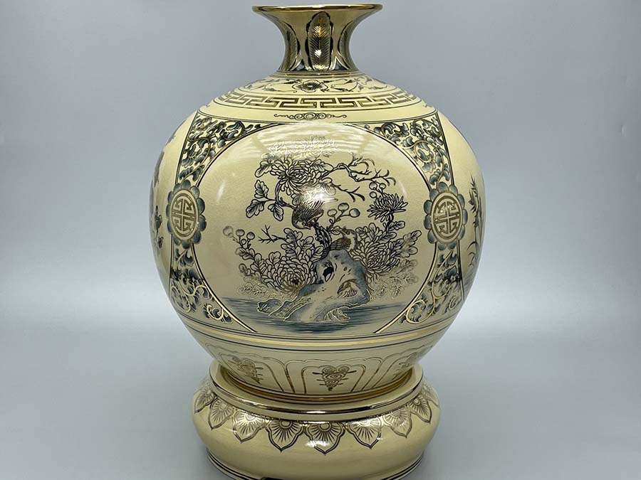 binh-hut-loc-tu-canh-chu-loc-h45-ve-vang-kim-4