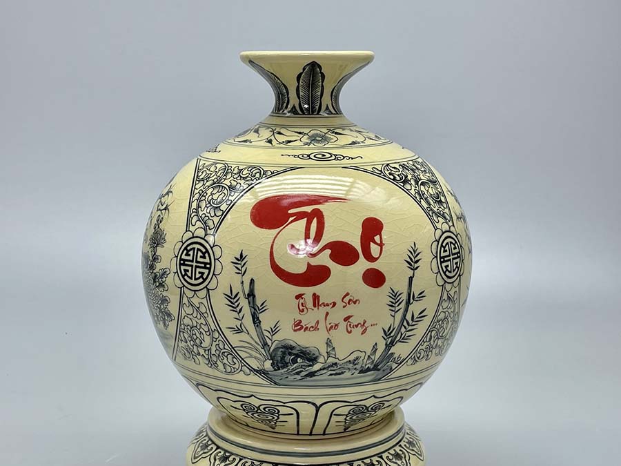 binh-hut-loc-tu-canh-chu-tho-h25-gom-chu-dau-truyen-thong-2