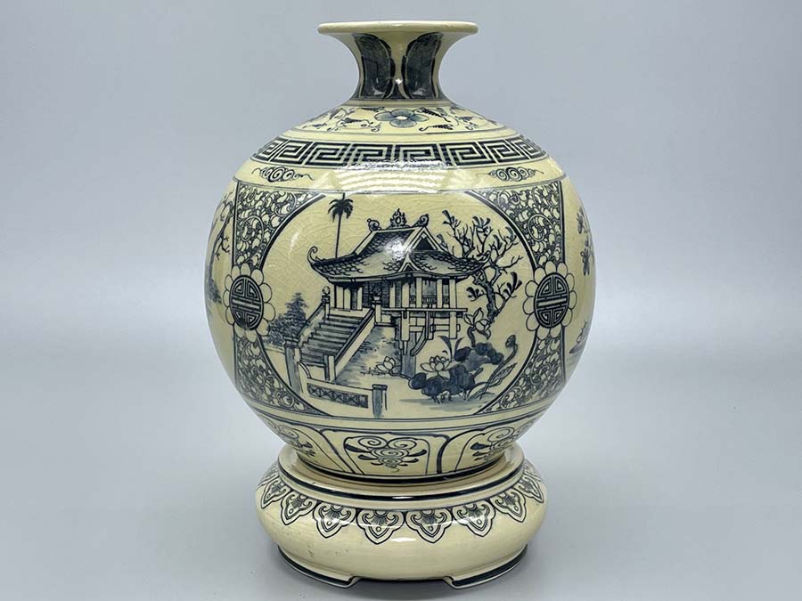 binh-hut-loc-tu-canh-ha-noi-h30-gom-chu-dau-truyen-thong-1