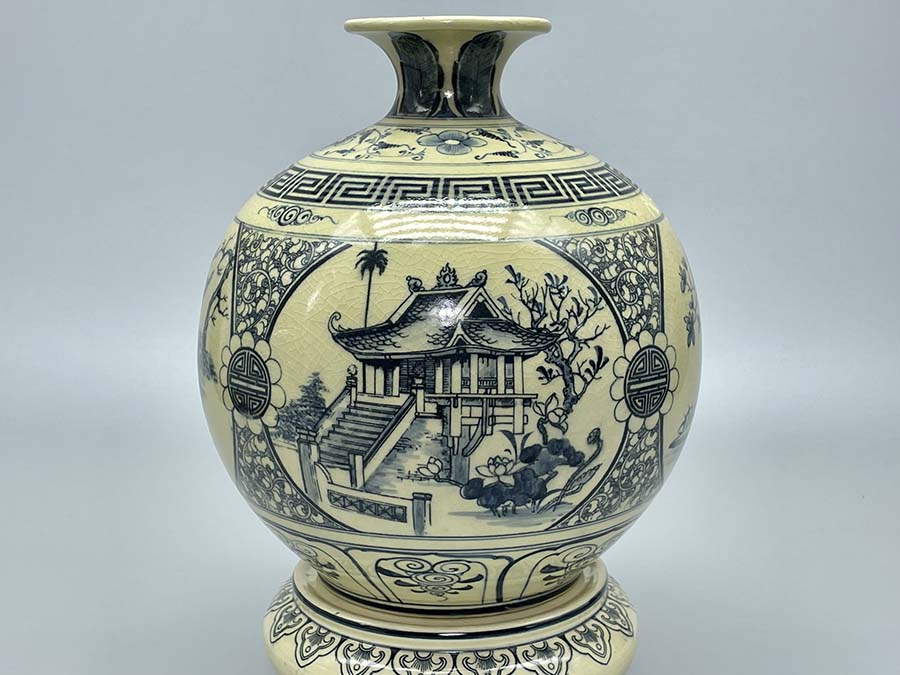 binh-hut-loc-tu-canh-ha-noi-h30-gom-chu-dau-truyen-thong-2