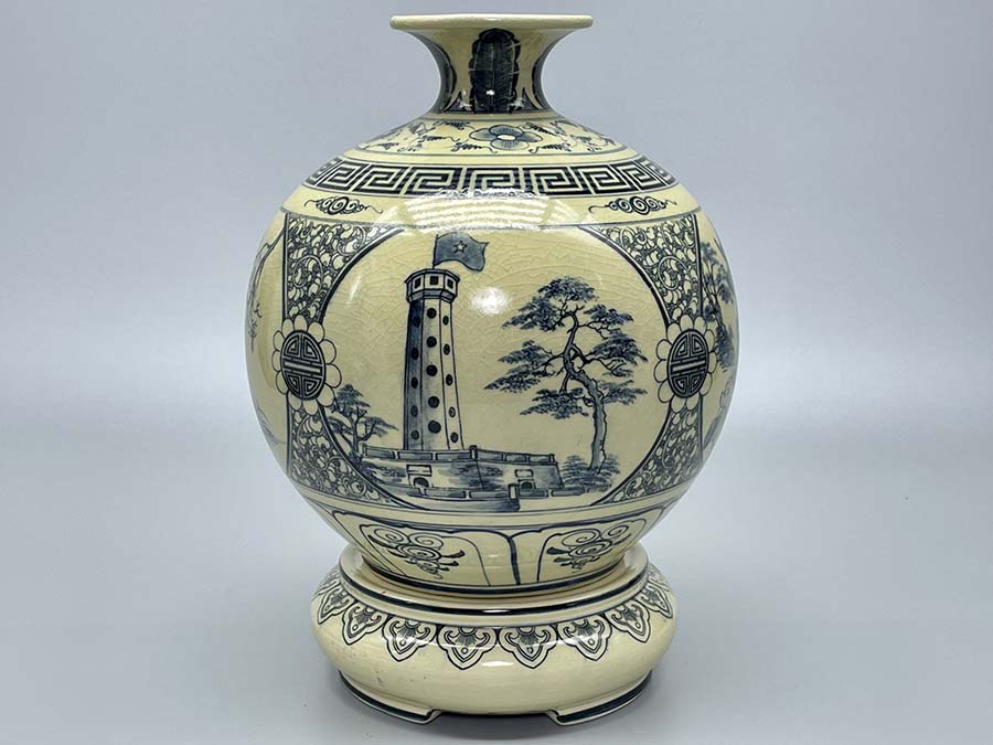 binh-hut-loc-tu-canh-ha-noi-h30-gom-chu-dau-truyen-thong-5