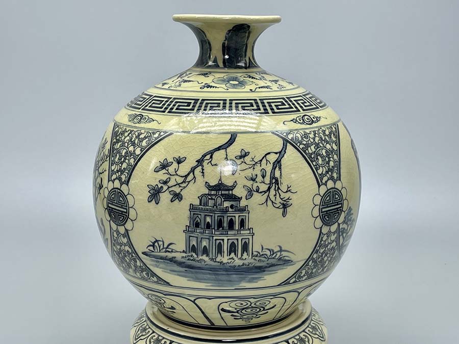 binh-hut-loc-tu-canh-ha-noi-h30-gom-chu-dau-truyen-thong-8