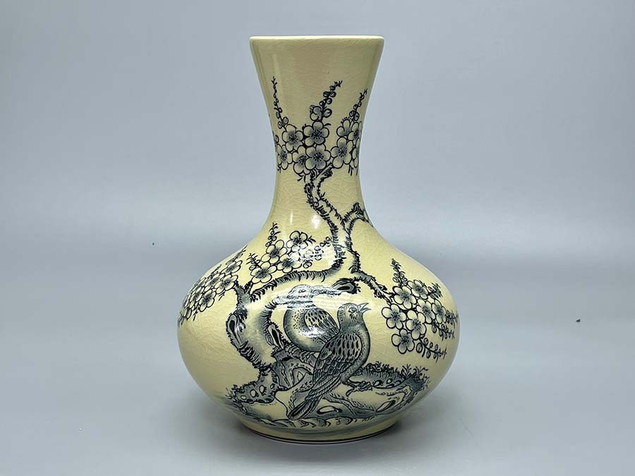 binh-mai-hoa-tiet-chim-dao-h27-gom-chu-dau-ve-vang-kim-1